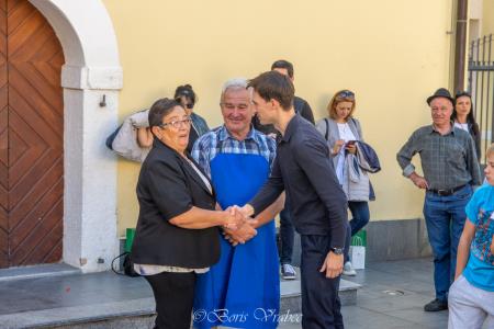 Župan s skrbnikom trte in njegovo ženo Mileno Kozmus